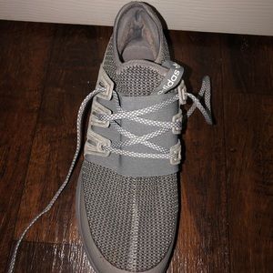 Adidas tubular ‘Charcoal Solid Grey’.